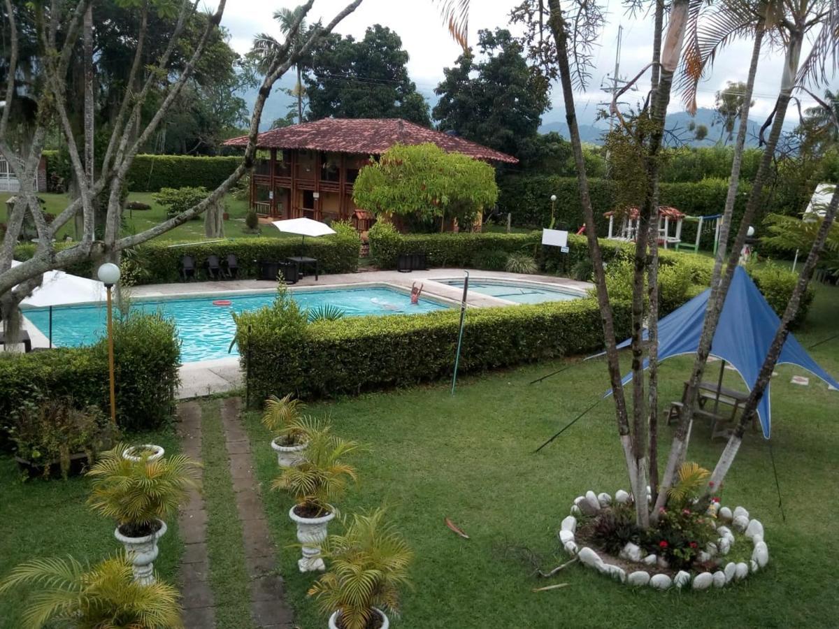 Villa Alejandra Del Quindio Calarcá Exteriör bild