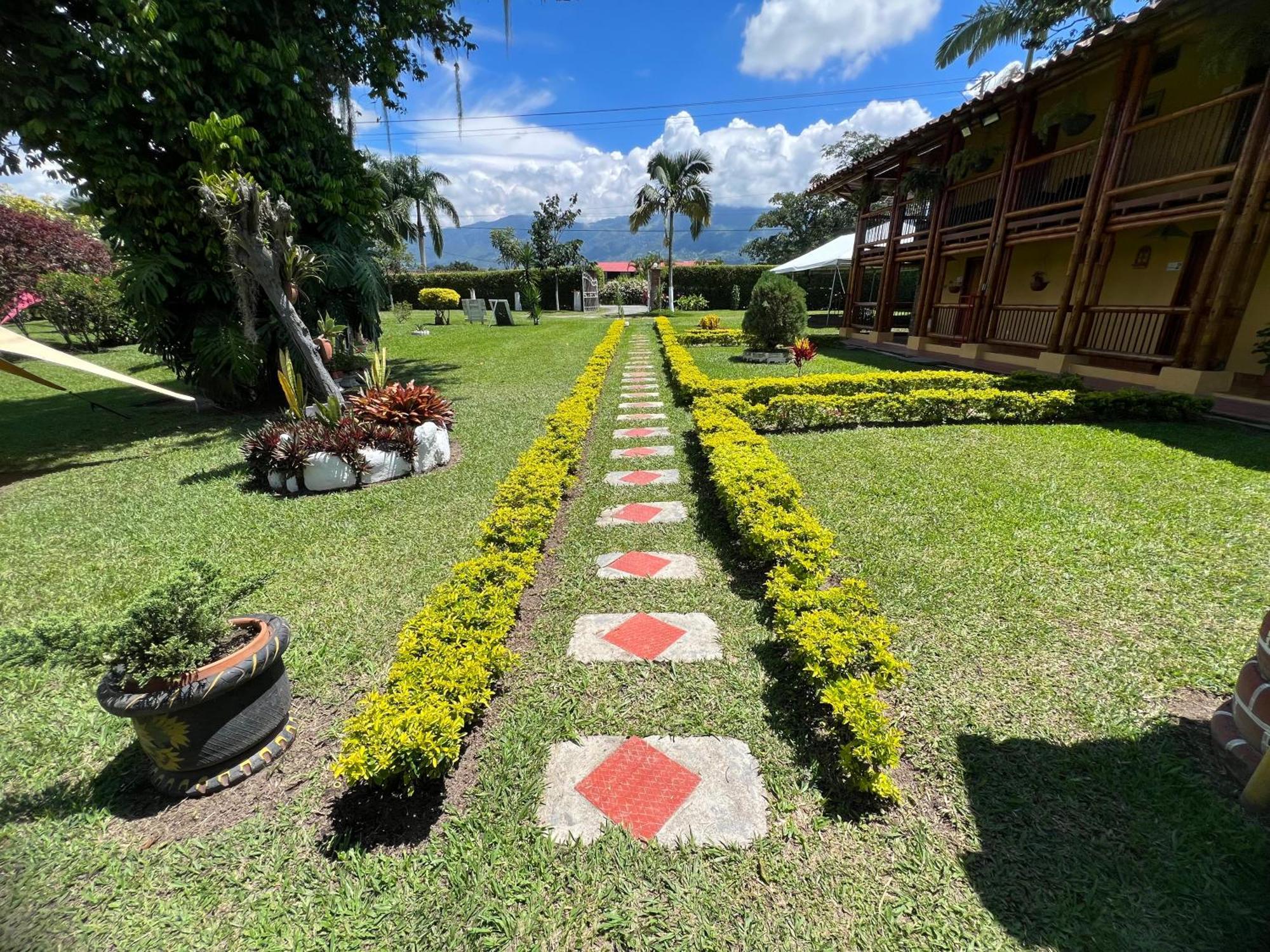 Villa Alejandra Del Quindio Calarcá Exteriör bild