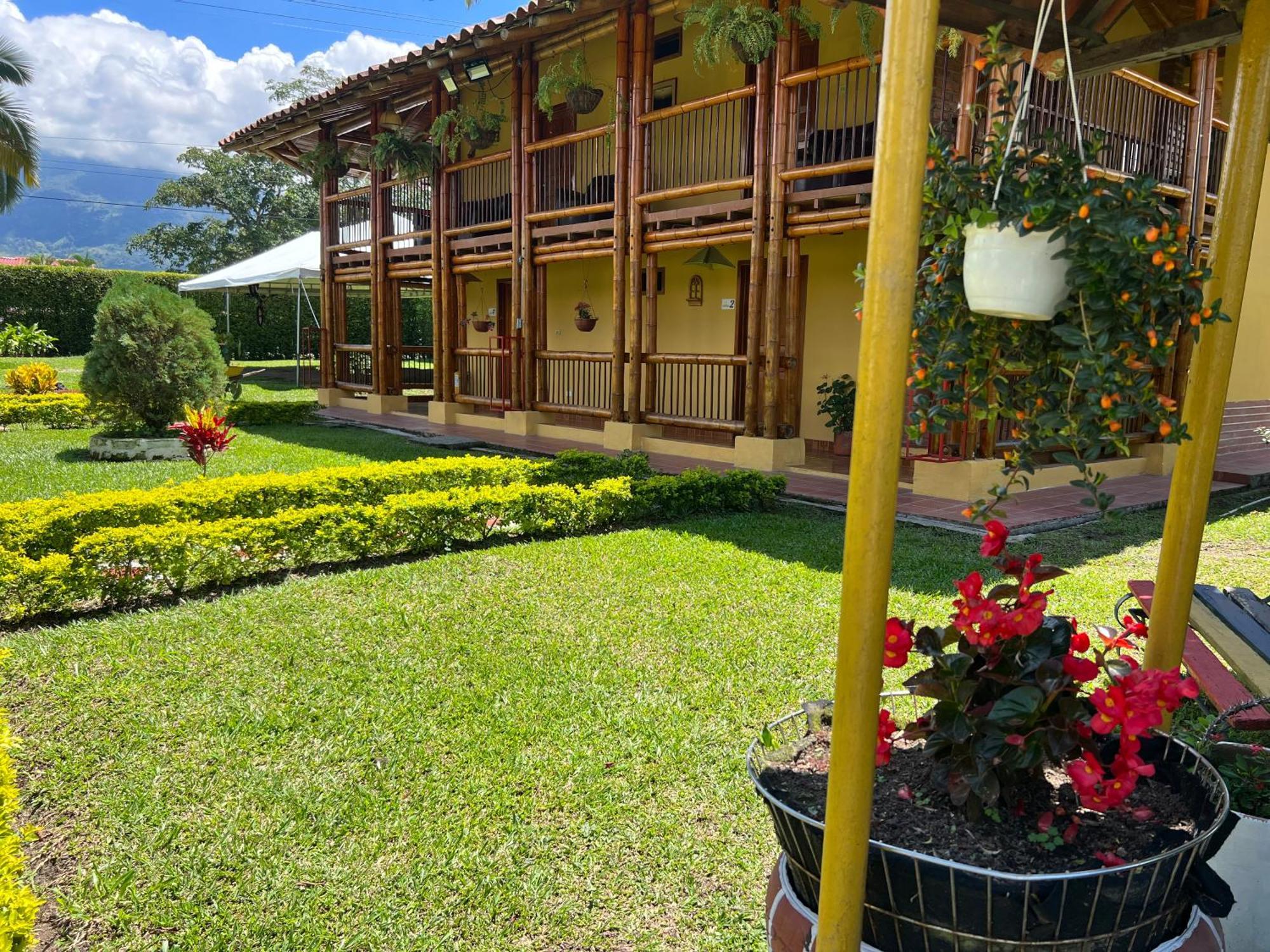 Villa Alejandra Del Quindio Calarcá Exteriör bild