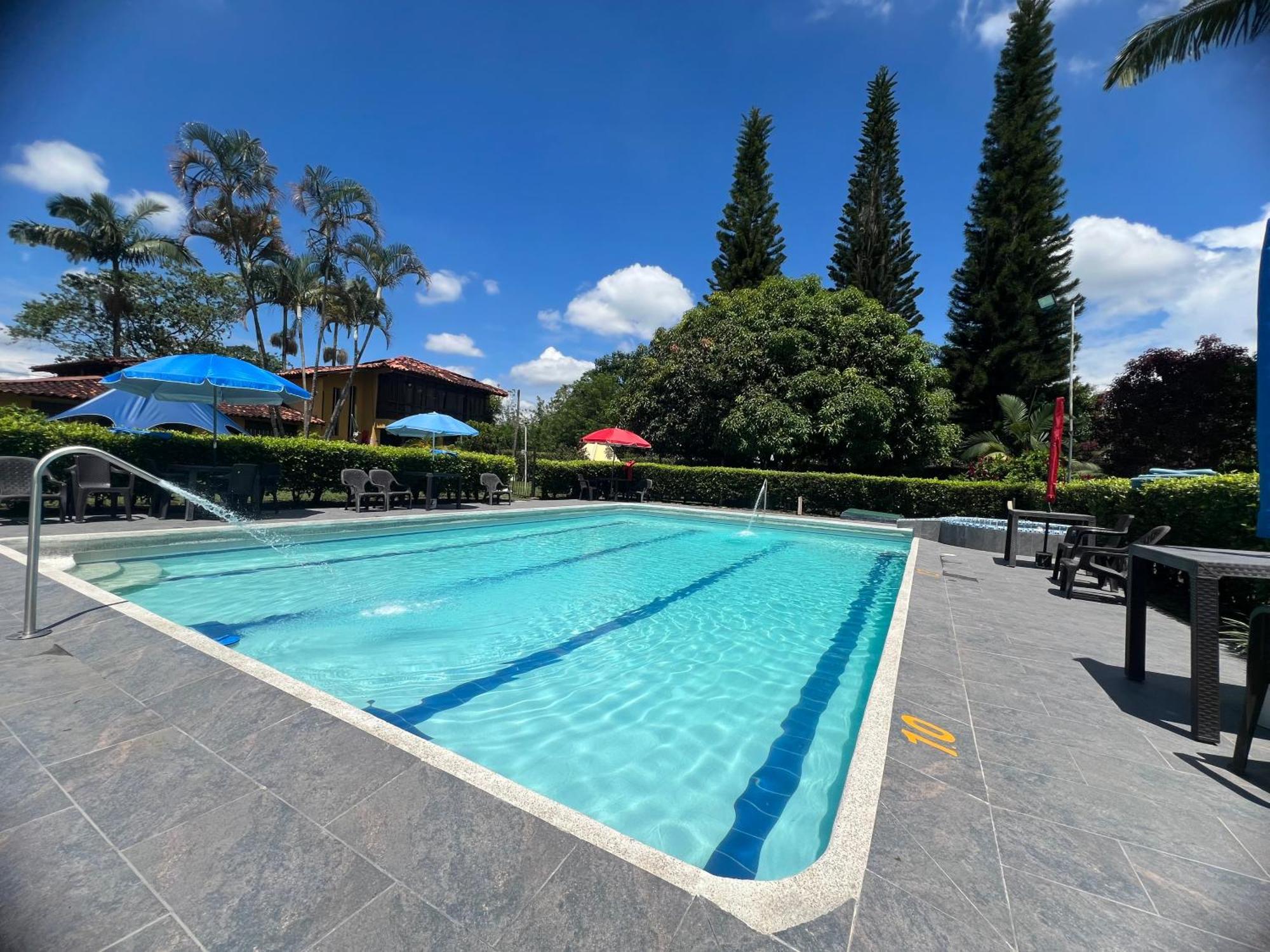Villa Alejandra Del Quindio Calarcá Exteriör bild