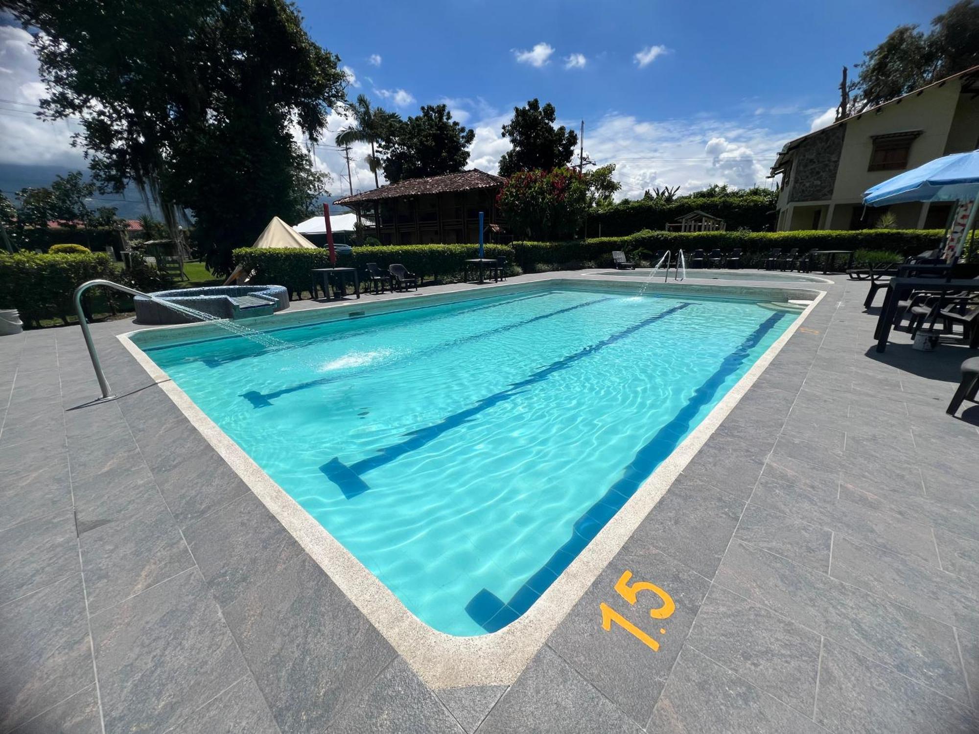 Villa Alejandra Del Quindio Calarcá Exteriör bild