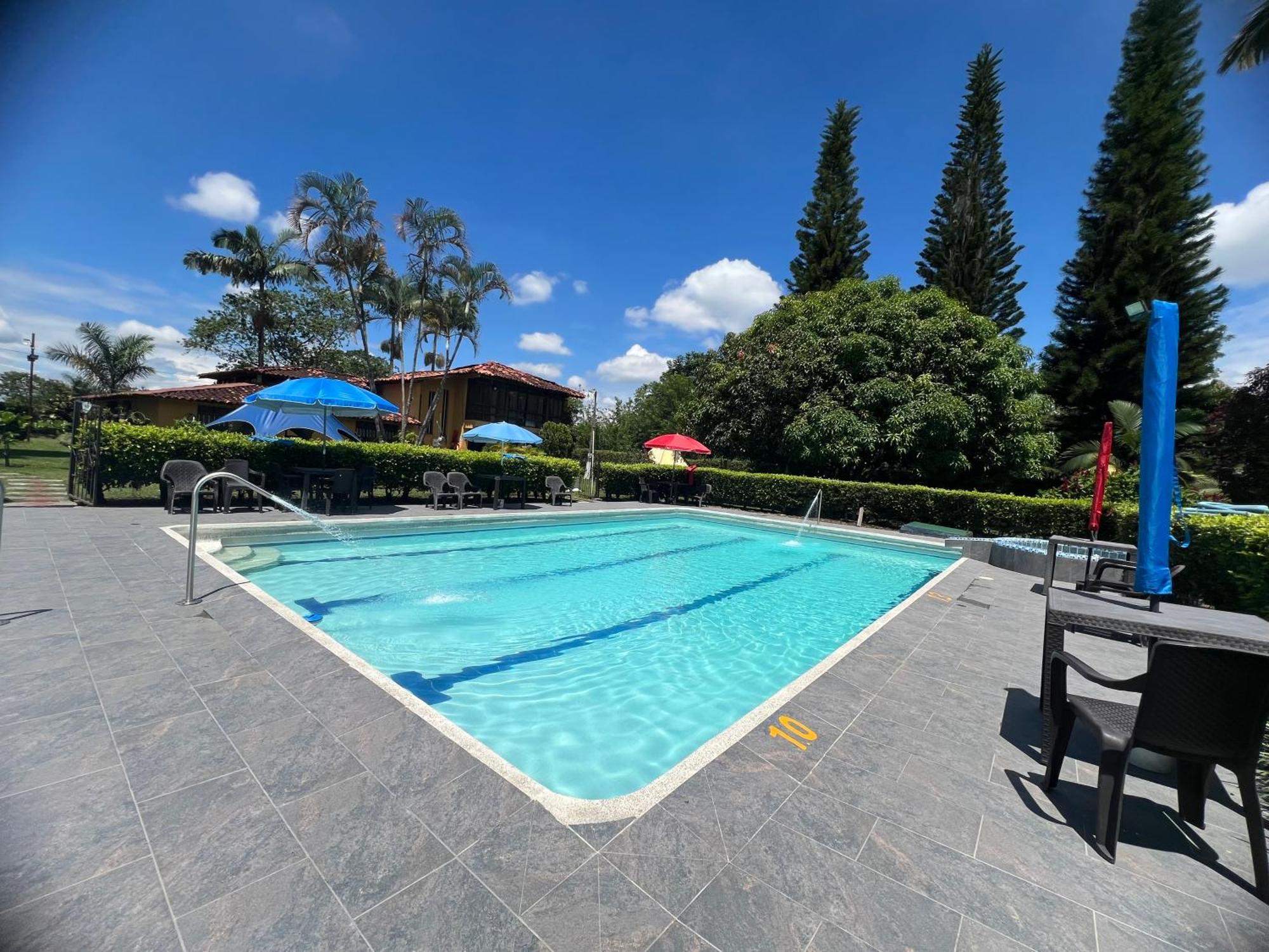Villa Alejandra Del Quindio Calarcá Exteriör bild